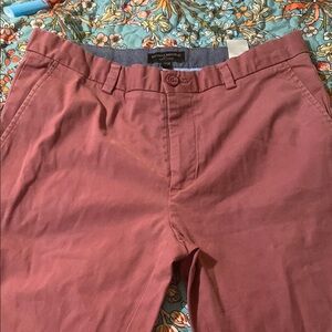 Banana Republic Men’s 32x30 Chinos in Pinkish Red